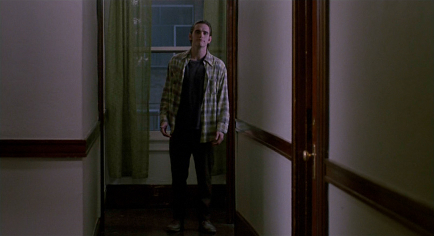 Ace Hotel, Bob begging